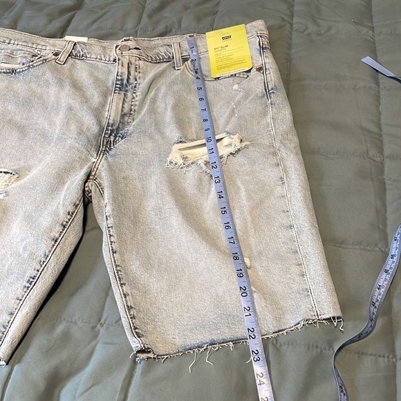 NEW Levi’s Men 511 Slim Jean Shorts 40 Light Wash Blue Distressed Stretch - Picture 15 of 16